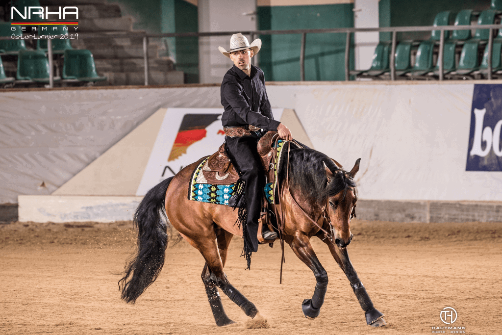 PK Performance Horses Kevin loping Lizzy